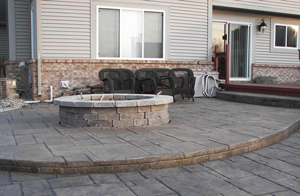 patio wtih integrated concrete firepit